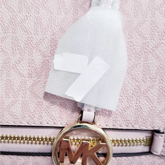 michael Kors XL Duffle - Picture 4 of 13